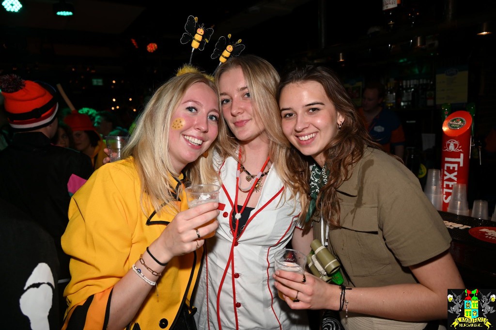 ../Images/Pyamaparty 098.jpg